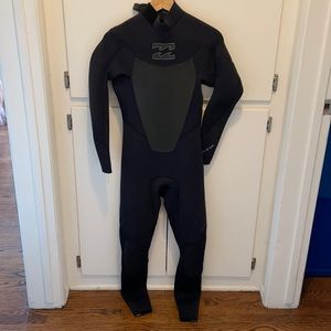 Billabong 5/4mm Furnace S men’s wetsuit. 🌊